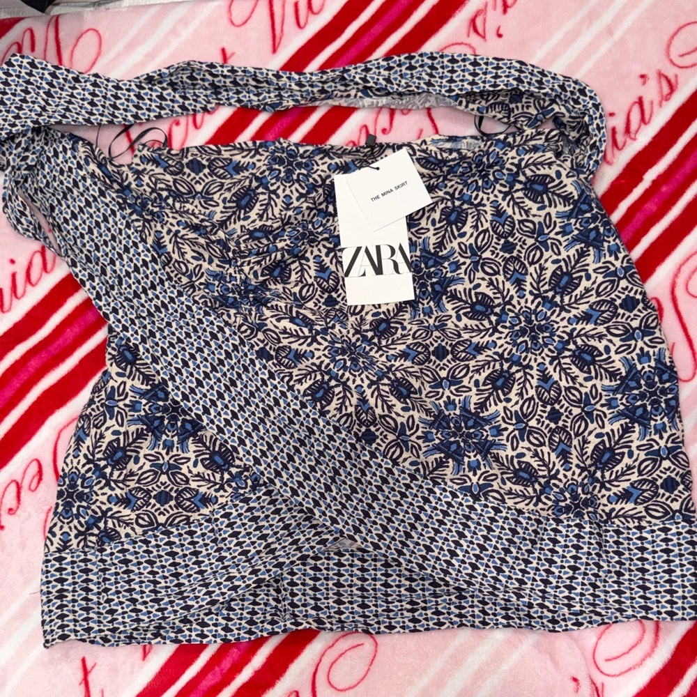 Zara Navy and Beige Floral Wrap Skirt